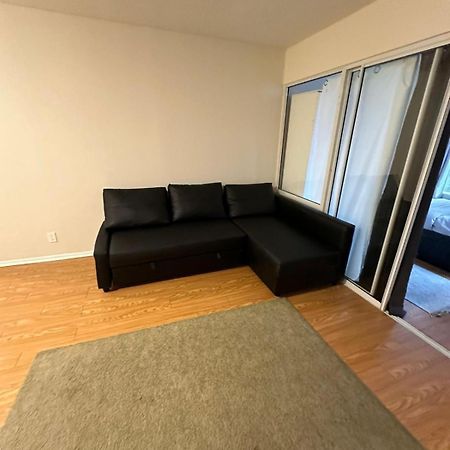 Best Location In Downtown- Walking To Eaton Centre, Nathan Phillips Square, Yonge-Dundas, Ikea,Transit Toronto Exteriér fotografie